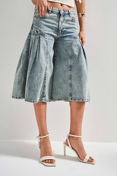 its basic Women's Elaphant Leg Fit 100% Koton V-3S5-65 Bermuda Denim Shorts