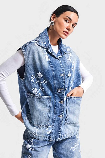 its basic Vestă de denim cu design 100% bumbac, culoare albastră, 4S5-27, lungime lungă, cu detaliu de broderie