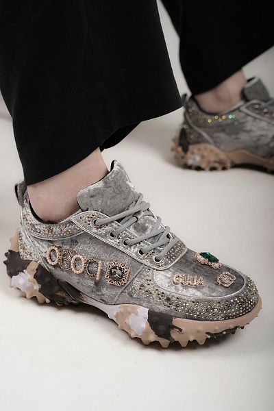 Guja LUİSA ORIGINAL GUJA SPECIÁLNÍ ŘADA STONE DETAILNÍ DÁMSKÉ SPORTOVNÍ BOTY ŠEDÉ