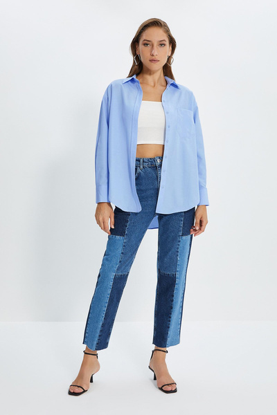 Trendyol Collection Kék egyzsebű barát/széles szabású pamut szőtt ing TWOAW20GO0115