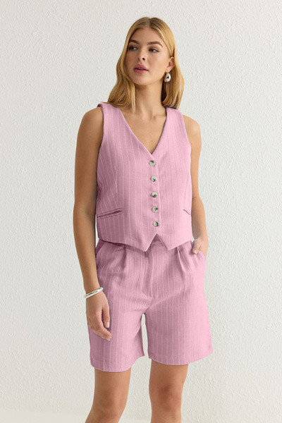 Trendyol Collection Rózsaszín V-nyakú mellény és rövidnadrág zsebekkel, szőtt kétrészes alsó felső öltöny TWOSS25AU00031