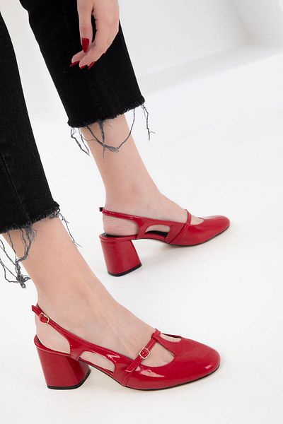 SOHO Klassische Damenschuhe mit Absatz aus rotem Lackleder 20467