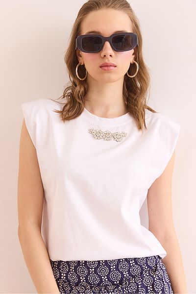 Olalook Weißes Damen-T-Shirt aus Baumwolle mit Watte und Steindetails TSH- 19000866