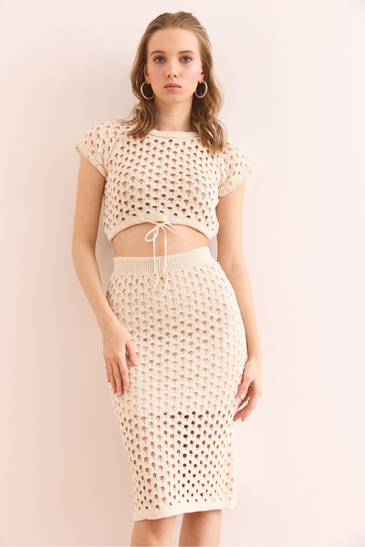 Olalook Women's Ecru Top Lace-Up Blouse, Bottom Lined Skirt and Ajurlu Suit Tkm- 19000368