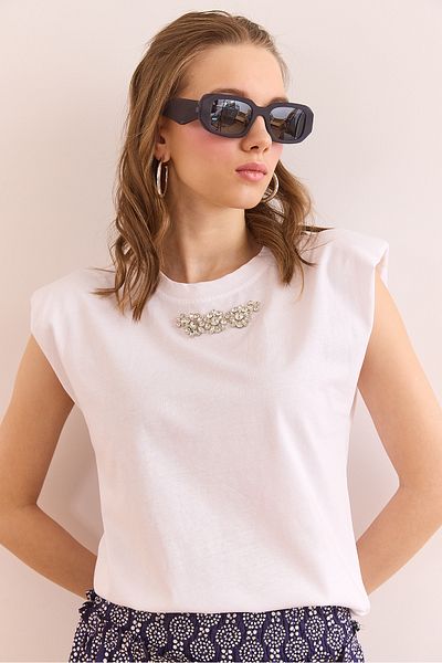 Olalook Weißes Damen-T-Shirt aus Baumwolle mit Watte und Steindetails TSH- 19000866