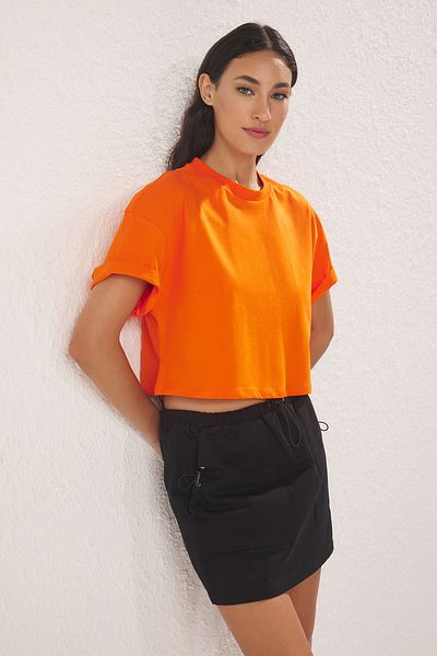 Trendyol Collection Tricou tricotat crop 100% bumbac, portocaliu premium, relaxat/confortabil TWOSS23TS00038