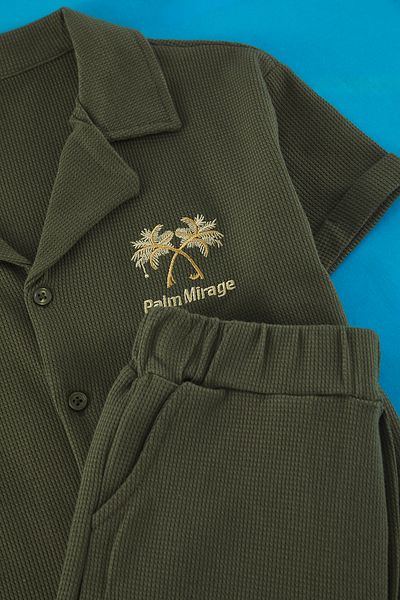 TRENDYOLKIDS Khaki férfi gyermek 100% pamut hímzett ing-rövid texturált kötött alsó-felső szett TKDSS25AU00119
