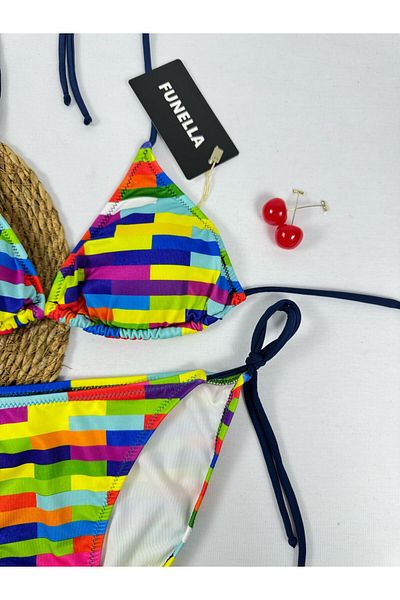 FUNELLA Square Tie Dye Patterned Stylish Women's Bikini Set with Tie on Side and Neck
