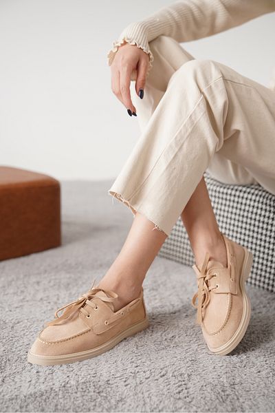 Moda Değirmeni Бежови велурени дамски мокасини с връзки и обувки MD1065-113-0001