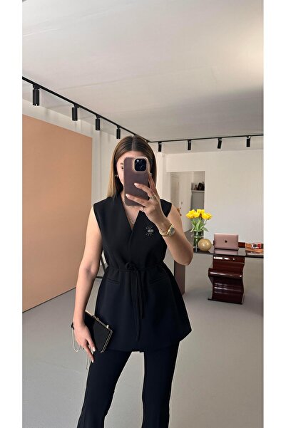 Sezgi Tekin Μαύρο γιλέκο με λεπτομέρεια κορδέλας και κορδόνια