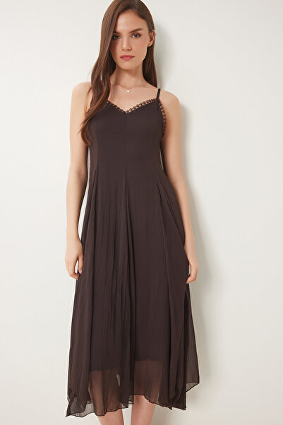 Lovelyİstanbul Güpür Detaylı Asimetrik Şifon Elbise KAHVERENGİ LNS0031