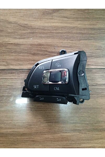 VW GOLF 7, PASSAT B8 DİREKSİYON TUŞ TAKIMI SOL - OEM 5G0 959 442J