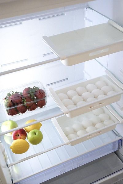 Hayveys home Practical Snap Latch Shelf Egg Cup 15-Piece In-Cabinet Egg Storage Box