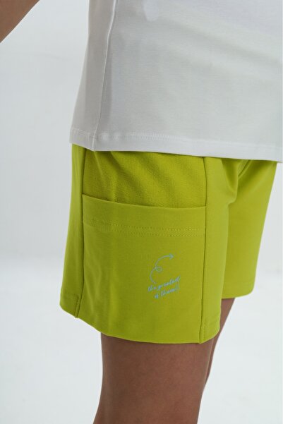 Toontoy Girl's Chest Floral Text Printed Shorts Suit