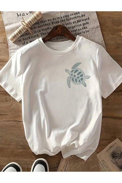 TRENDPUNKY Front Turtle Print Basic Oversized T-Shirt