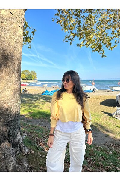 AYSEGUL SOZKESEN Tereyağ Sarısı İnce Crop Sweatshirt