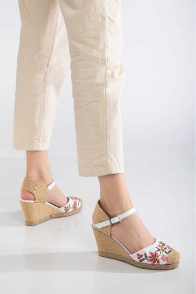 can feta yeni sezon ithal malzeme pembe cicek nakısklı dolgu topuklu ayakkabı