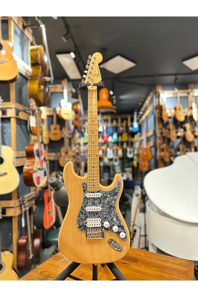 LEA Stratocaster HSS Elektro Gitar