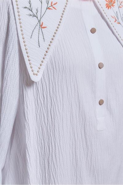 Alvina Tunic - Embroidered Collar, Model 43929