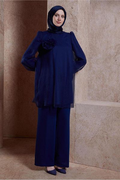 Alvina Tunic 44552 - Accessory Detailed