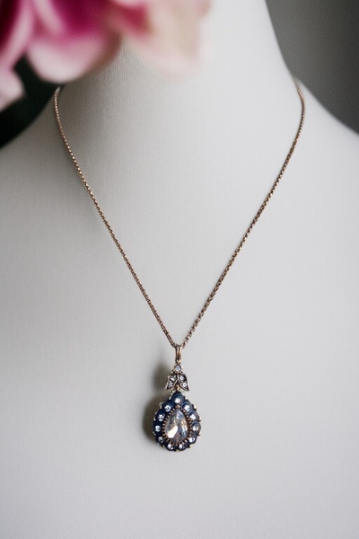 FAYRA ACCESSORIES Zircon Stone Water Drop Necklace