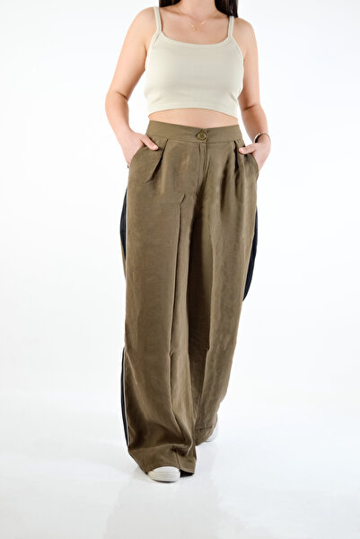 Nisan Yan Sa prugastim detaljima Široke nogavice pantalone