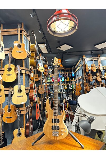 LEA B04-N 4 Telli Bass Gitar