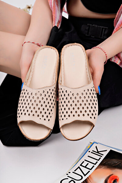 Akgün Terlik Kadın Hakiki Deri Bej Yumuşak Taban Terlik