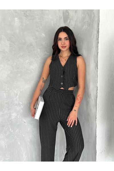 sportiness Striped Crepe Vest Suit