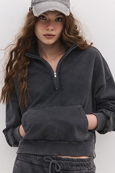 No Matter What Faded Effect Pocketed Cotton Sweatshirt