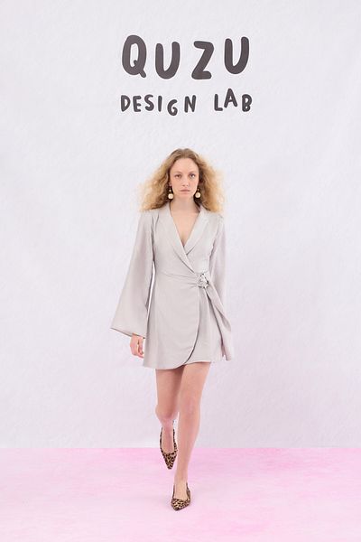 Quzu Rochie mini gri - Texturată cu cravată dublu