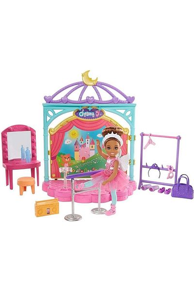Barbie Club Chelsea Doll and Ballet Playset 6 in Brunette with Accessories GHV81, Multicolour