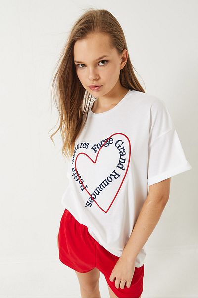 Bianco Lucci Women's Heart Embroidery Oversize T-Shirt 6009 60283086