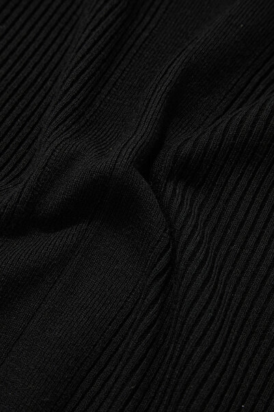 W Collection SİYAH V YAKA KOLSUZ SÜVETER