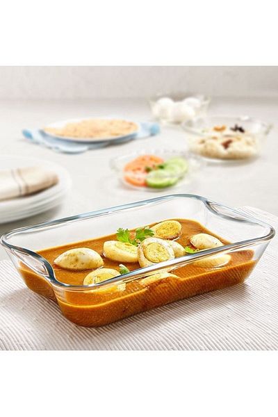 Borosil Easy Grip Rectangular Dish With Handle, Microwave, Oven And Dishwasher Proof White 1.5Liters