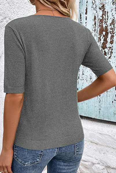 TRQOM Γκρι μπλούζα με κοντό μανίκι Lycra με λαιμόκοψη