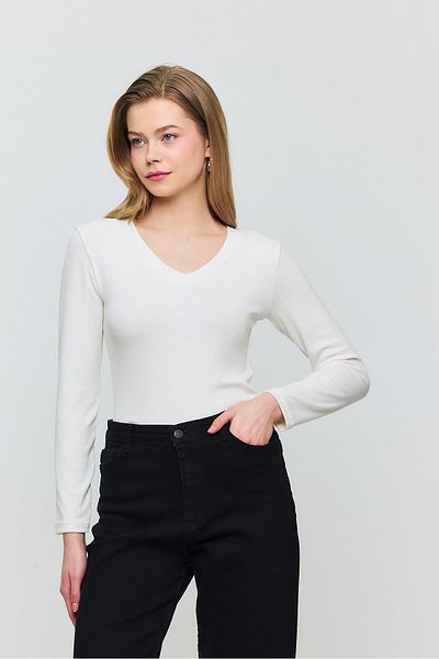 Rays 2070 V-Neck Long Sleeve Blouse Ecru