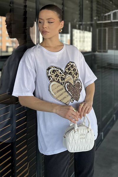GÜLSELİ Tricou de damă cu decolteu rotund cu imprimeu inimă cu model leopard alb