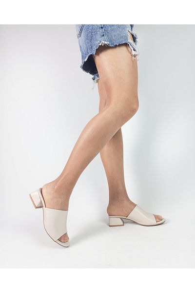 GDT Ayakkabı Beige Color Thick Heeled Women's Slippers