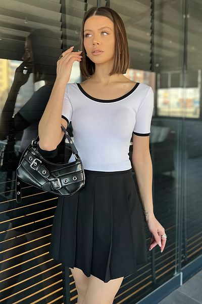 GÜLSELİ Λευκή γυναικεία ριγέ λεπτομερή Basic Crop Top μπλούζα