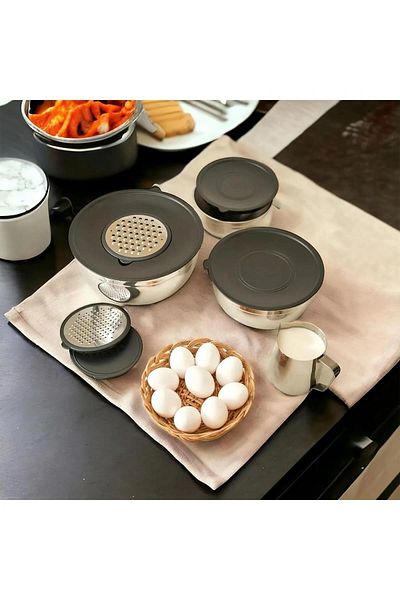 İLİVA 9 Pieces Mixing and Storage Container with Grater