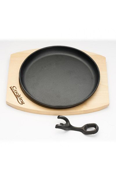 Cooking by Heinner ROUND SERVING PLATE, 22 CM, PURE CAST IRON, WITH REMOVABLE HANDLE AND WOODEN BASE