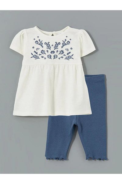 LC Waikiki تي شيرت وسروال ضيق للفتيات الصغيرات من LCW Baby Ecru Floral مكون من قطعتين