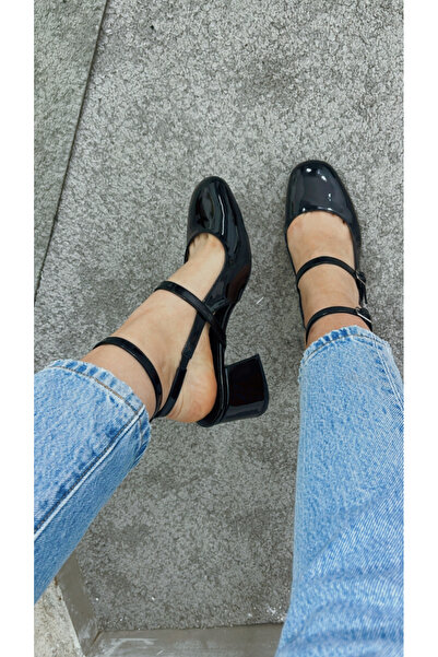 MYVOLANTE Черни дамски лачени обувки на блоков ток