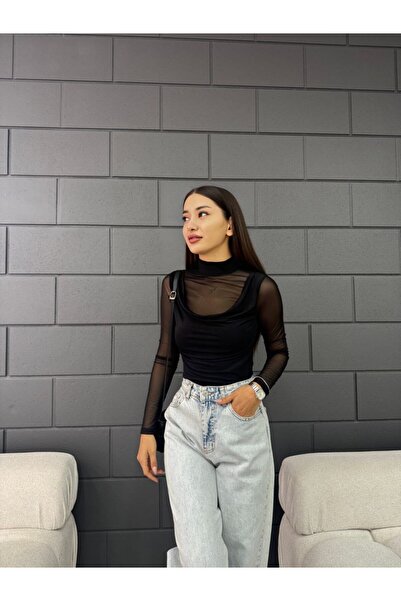 Butik Kol ve Boyun Tül Detaylı Bluz