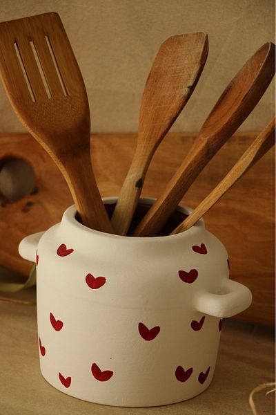 Hoyatap Mini Heart Patterned Mini-Spoon Holder with Decorative Handle Detail