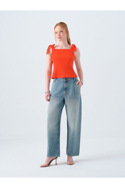 Loft Women's Slim Fit T-Shirt - Sleeves