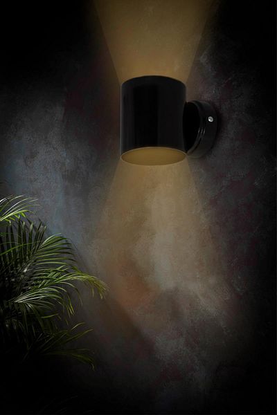 D-light Black Lina Pipe Application