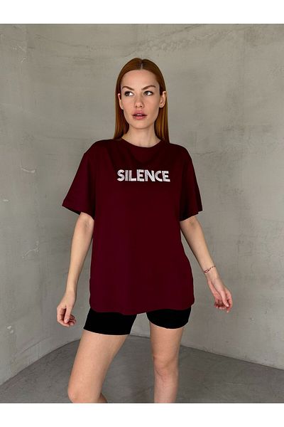 Cappmoda T-922 Tricou casual din bumbac cu imprimeu cu scris Silențios, alb, burgundă
