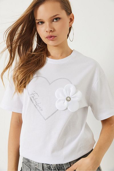 Bianco Lucci Γυναικείο βαμβακερό μπλουζάκι με στάμπα Heart Stone με αξεσουάρ λουλουδιών 60283098
